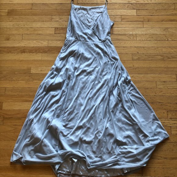 Like New Gorgeous Tristan and Iseut Women's Long Gray/Silver Formal Gown - Picture 2 of 11